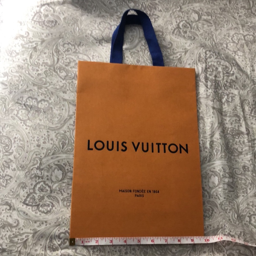 Louis Vuitton Shopping Bag - Picture 3 of 4